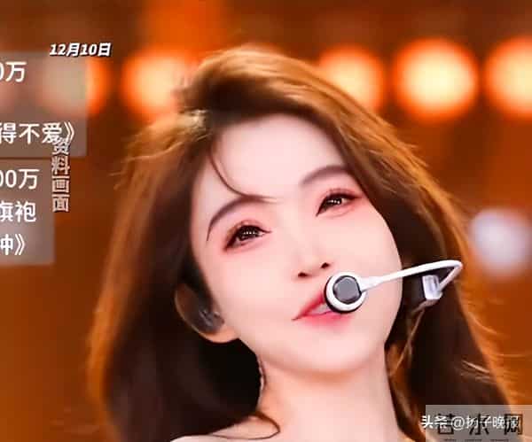 4000万粉丝网红冯提莫停播近一年后复播，直播间人数破十万，透露停播原因：称甲状腺癌复发并转移，现已康复