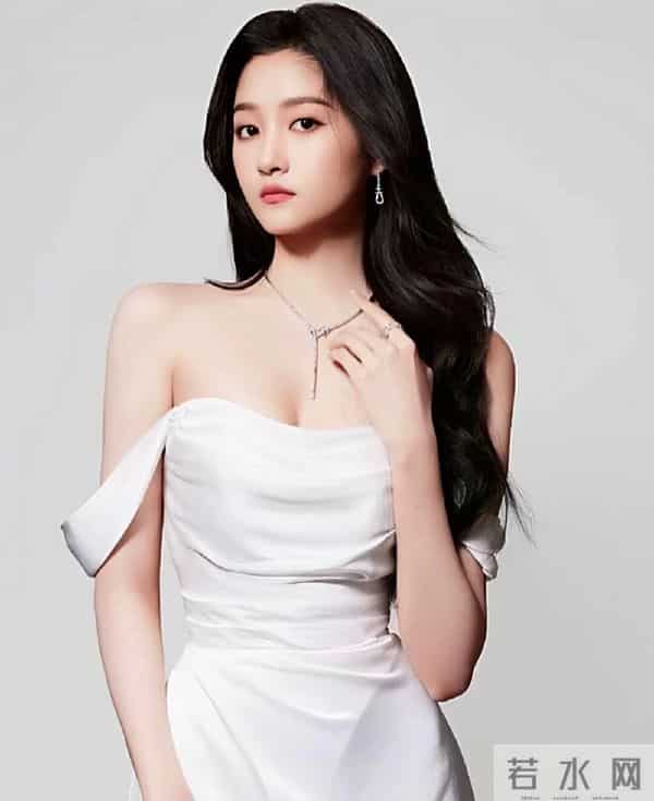关晓彤 深V裙