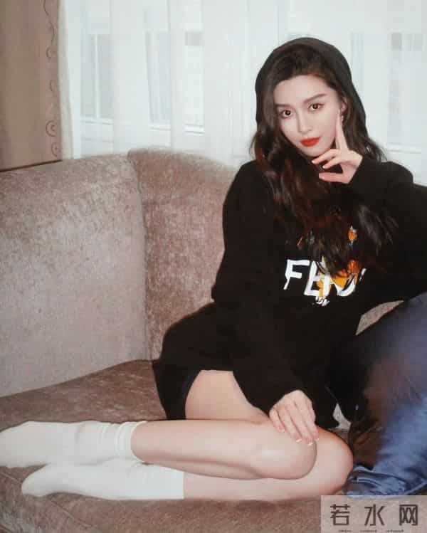 文咏珊肥腿小白袜很诱惑,很香