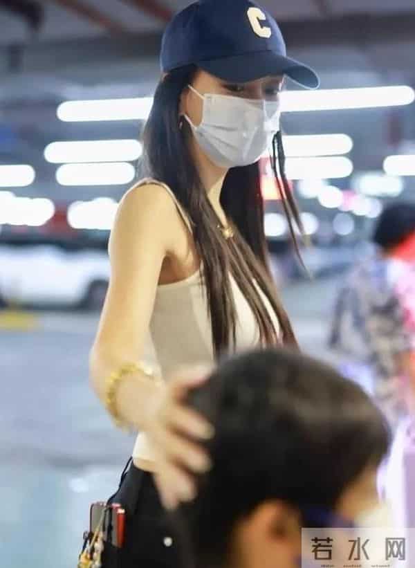 离婚4年后，杨颖被曝出恋情“新瓜”，原来最不体面的是黄晓明！