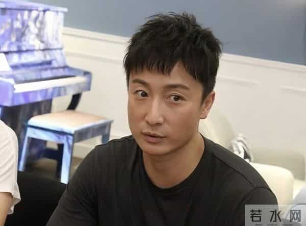 恭喜！香港知名男星宣布妻子平安生女，经济无压力计划生三胎