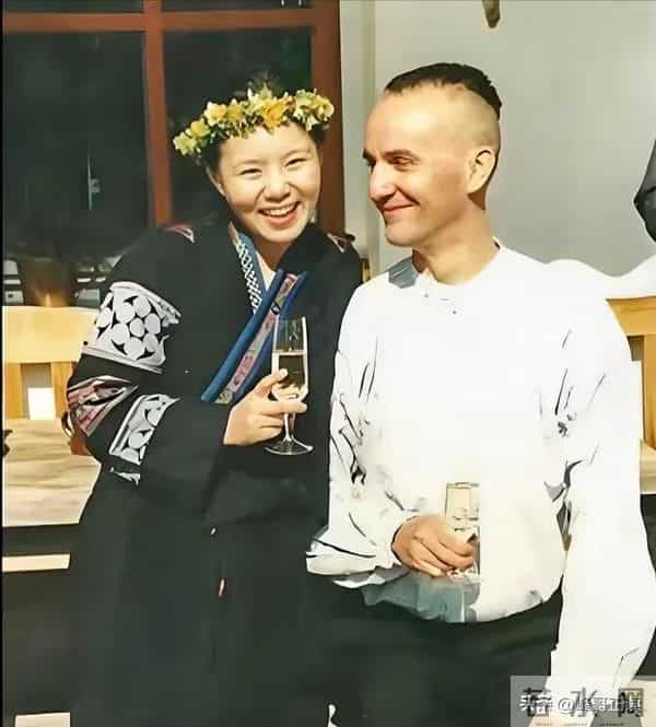 离婚1年，老锣和新欢恩爱 只有二儿子心疼龚琳娜，看来杨幂没说错