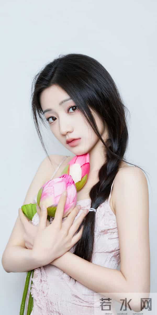 写真图集第634期：黄羿｜小荷才露尖尖角