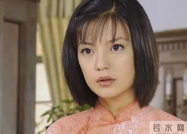 面相又变了！49岁赵薇近况曝光，又老又瘦没架子，却再无回头路走