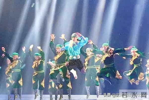 2026年央视马年春晚定档,看过拟邀名单,网友:连厕所都不敢去了