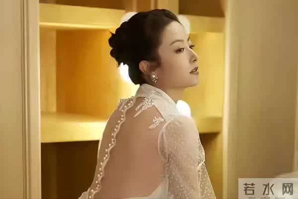 唐嫣大学室友兼伴娘!出道21年戏红人不红,42岁未婚引争议