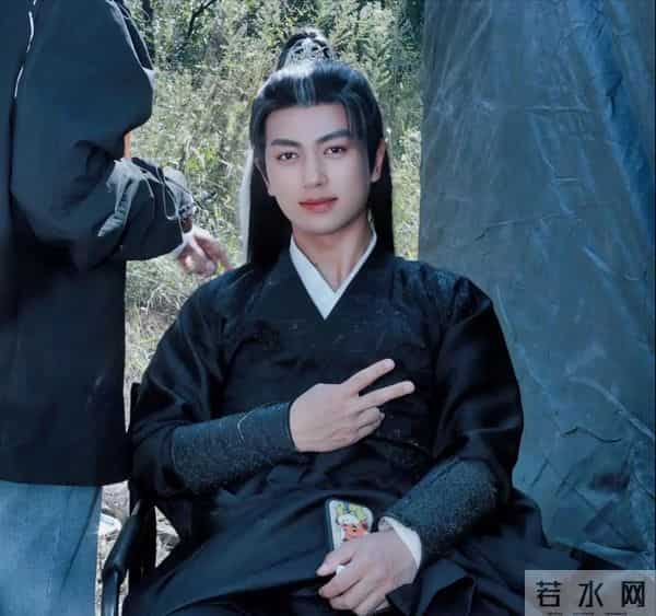 明明长相平平，却总扮演“绝世美男”，这5位短剧男主脸红不红