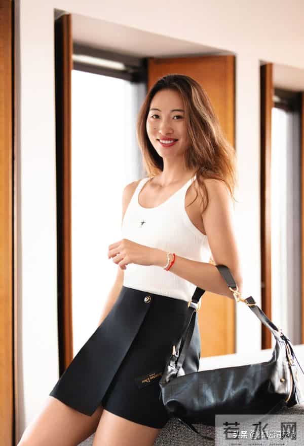 郑钦文又接迪奥重磅活动! 气场碾压娱乐圈明星,伤病期狂赚1.47亿