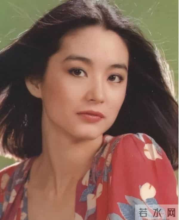 钱再多有什么用！林青霞奢华了一辈子，晚年竟然住进了“蟑螂屋”