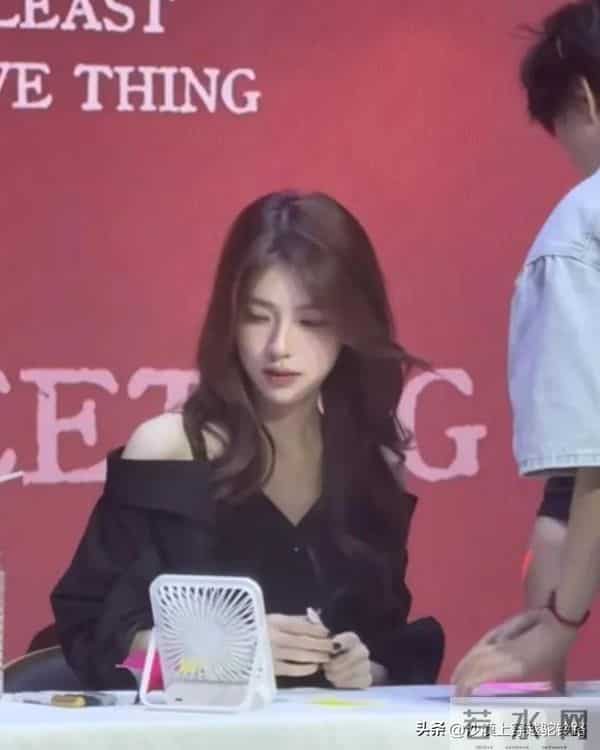 孙一宁生图是真能打啊,关键还不像一般的网红,这张脸很有辨识度