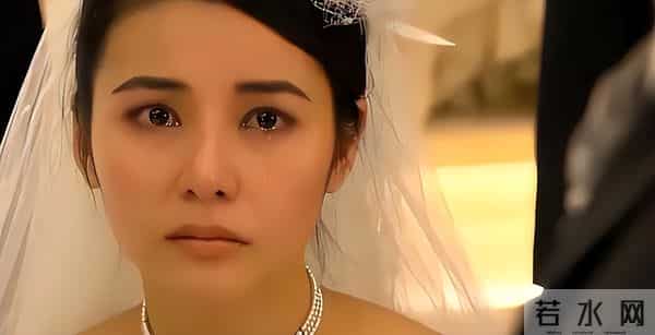 拍三级片成名的“问题少女”,没家世没文化,凭什么嫁给了郑伊健