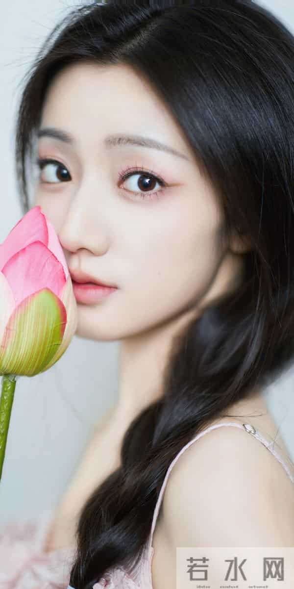 写真图集第634期：黄羿｜小荷才露尖尖角