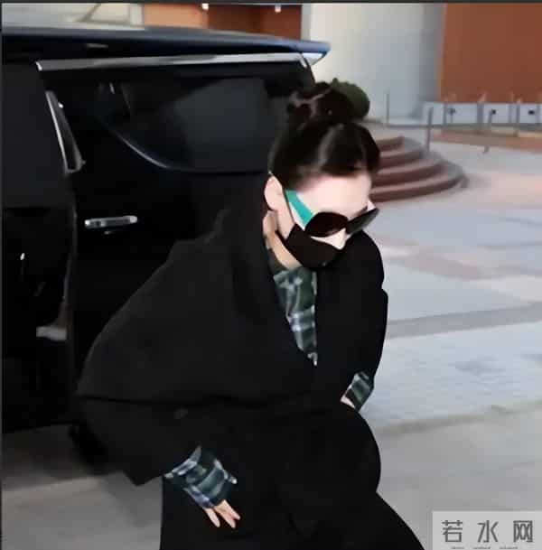 墙倒众人推!看到在庭审上崩溃大哭的张柏芝,才明白郑佩佩说对了