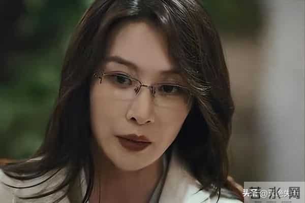 她明明比吴越漂亮，也比曾黎年轻，可于和伟2次合作都没让她火