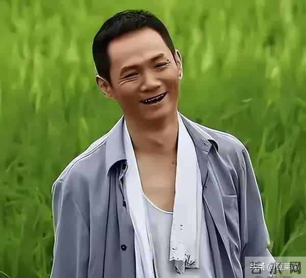 16年前，曾在爱妻葬礼上哭到昏厥，永不再娶的果靖霖，如今怎样了