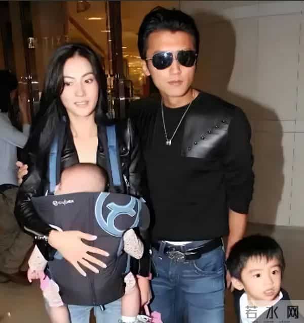 墙倒众人推!看到在庭审上崩溃大哭的张柏芝,才明白郑佩佩说对了