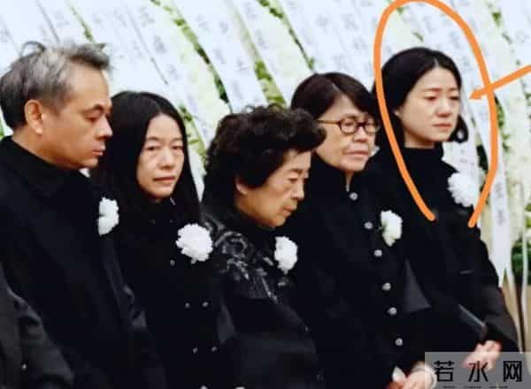 翁帆追忆杨振宁:和老公初次看雪的合照,永远留在家中