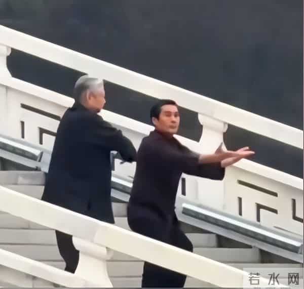 洪金宝状态回春再上热搜!被质疑注射“神秘液体”,儿子最新回应