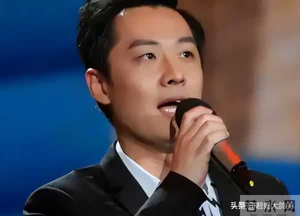 他是央视“学历最高”男主持，倪萍的接班人，娶演员妻子很幸福