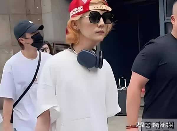 万万没想到，关晓彤因一句话让自己“颜面尽失”，鹿晗这次躺赢了