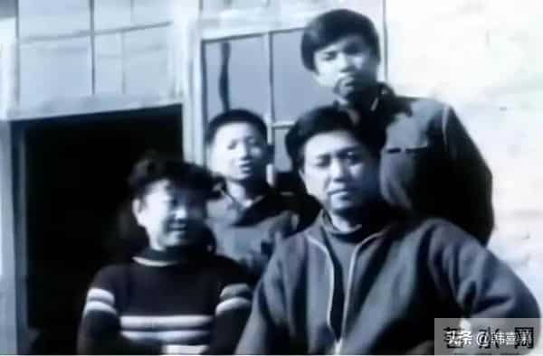 63岁周小斌突然暴瘦,形象大变认不出,四十岁结婚,妻女未露过面