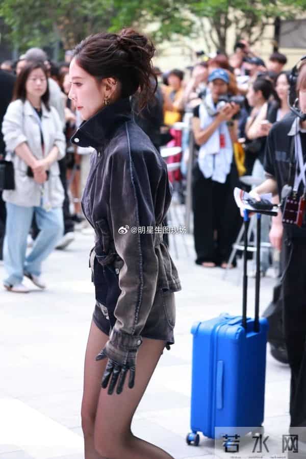 宋妍霏裤子这么短干嘛?