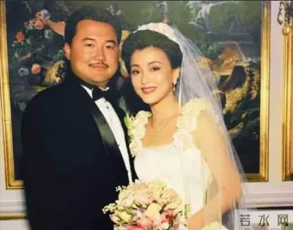 张一兵现状：坚守银行岗位，再婚过普通生活，和前妻杨澜没联系