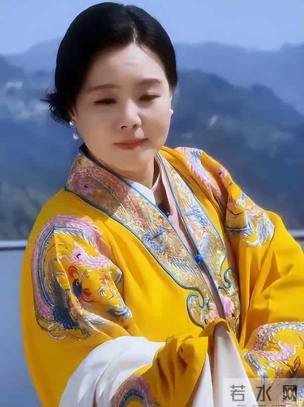 龚琳娜自曝离婚真相:搂着睡了20年,却等来丈夫新交的“女朋友”