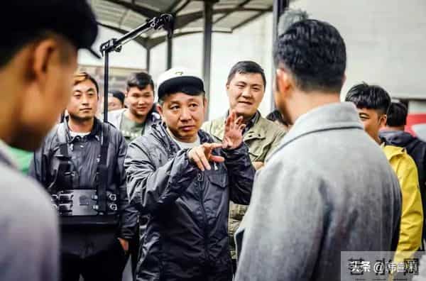 63岁周小斌突然暴瘦,形象大变认不出,四十岁结婚,妻女未露过面