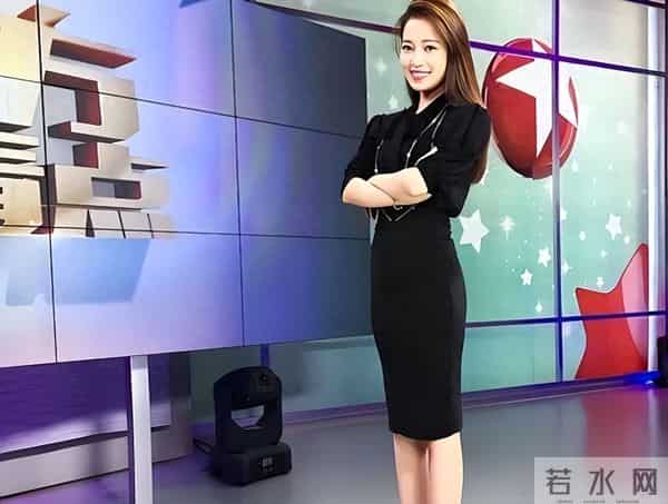 她曾是上海台主持人,如今在仓库打包卖水果,单身带儿子独自生活