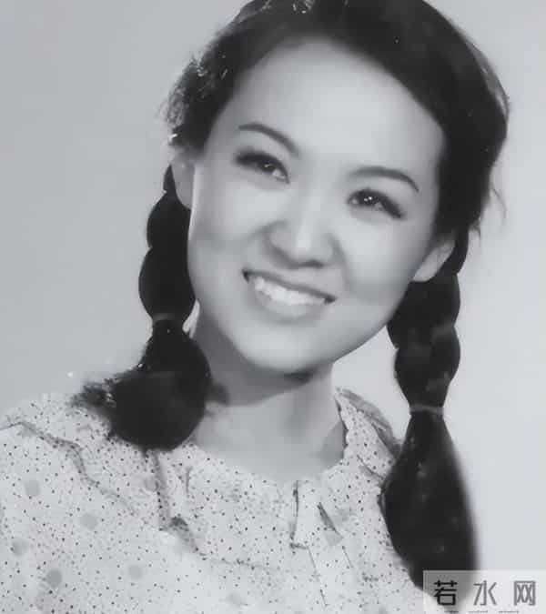 事业巅峰远赴美国，被老外“玩腻”后晚年回国，后来变成了这样！