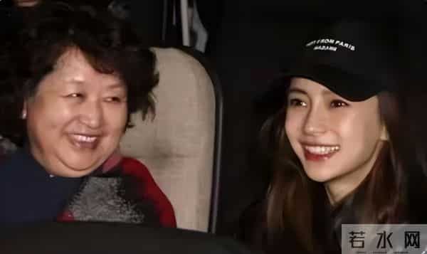 离婚4年后，杨颖被曝出恋情“新瓜”，原来最不体面的是黄晓明！