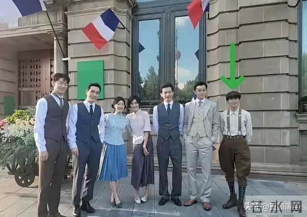 不合影不知道，一合影全露馅！原来这些明星都是潜藏的“小土豆”