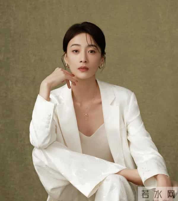 她被赵本山看中，3次上春晚，前任成李小冉老公，41岁仍不婚不育