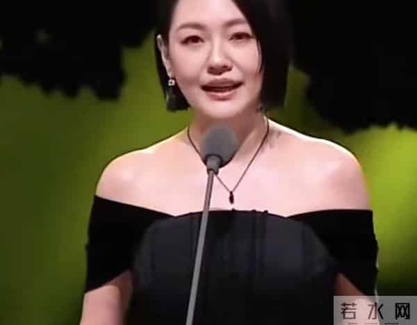 眼睛红肿、面色苍白,S妈状态引发网友担忧,原来她还没走出悲伤