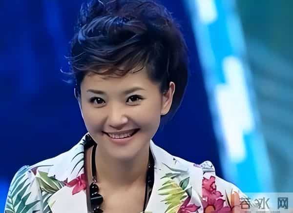 她在中央电视台主持15年,竟是临时员工?辞职后又获高薪聘请