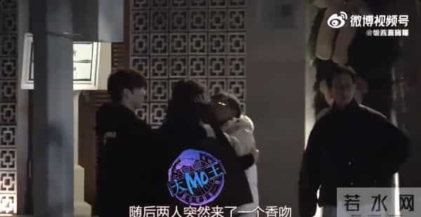 曝贾士凯被知名导演醉吻,杨洋提前离场很淡定,曾还与baby传绯闻