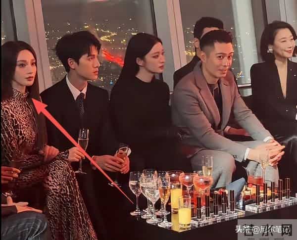 上海这一夜，搔首弄姿的彭小苒，被26岁王楚然秒了：妆再浓也白搭