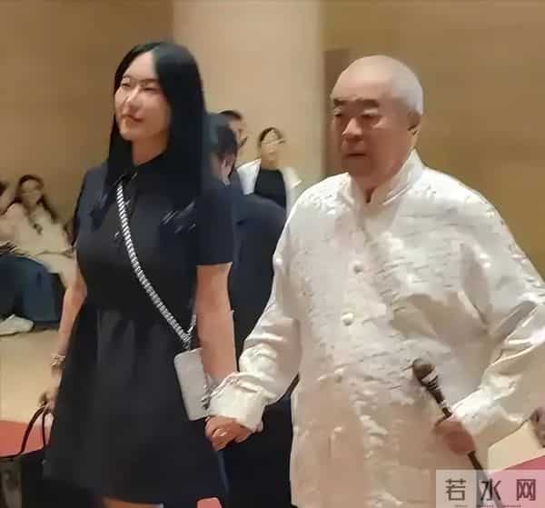 87岁范曾老来得子!发文与女儿继子断亲,亿万身家交现任妻子打理