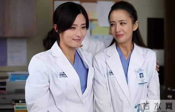 长得不够有星味,演了4次女一号也没红,如今42岁仍未婚