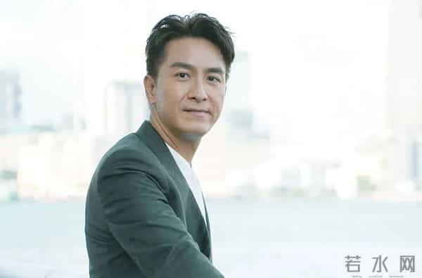 香港TVB著名男星的父亲在近日离世,他送别父亲最后一程