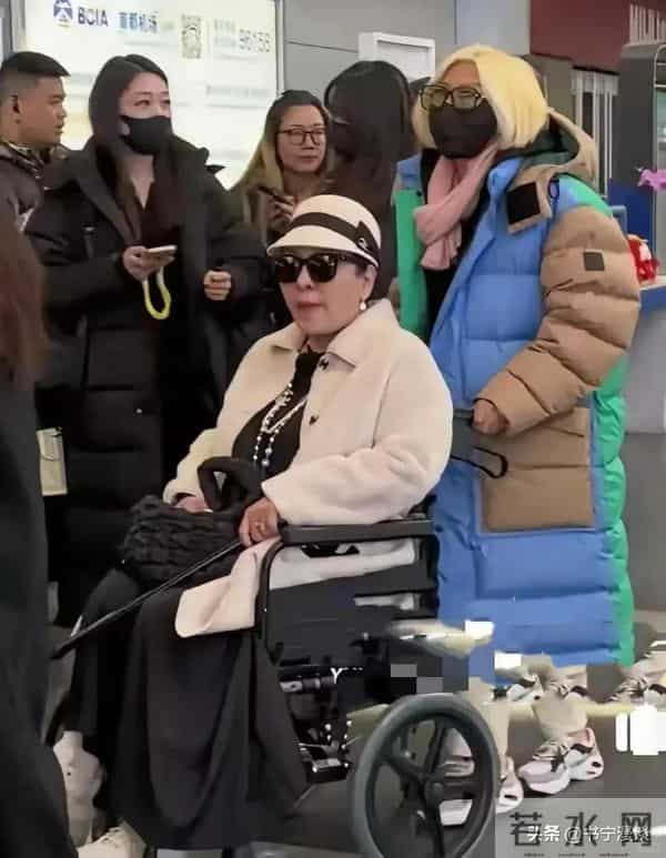 这一次,面相大变的郭碧婷 撕碎了向太最后的体面,原来郭爸没说谎