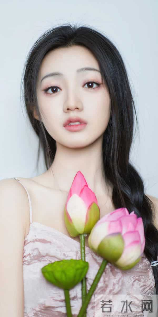 写真图集第634期：黄羿｜小荷才露尖尖角