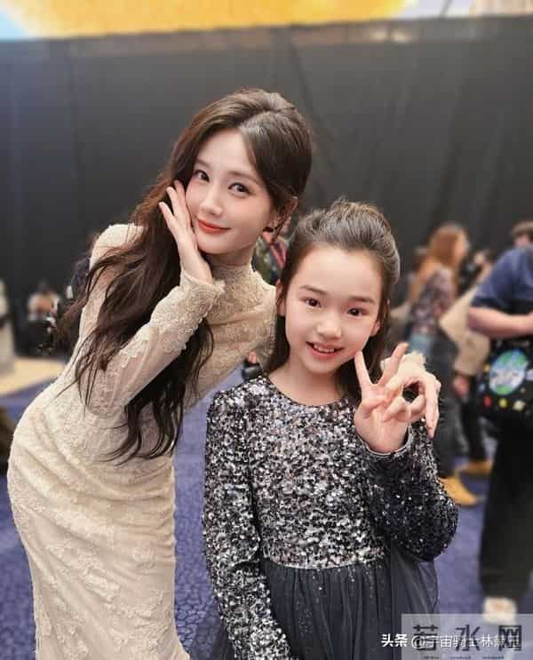 小酒窝晒了和杨幂白鹿檀健次刘宇宁黄景瑜王安宇合照引爆全网!