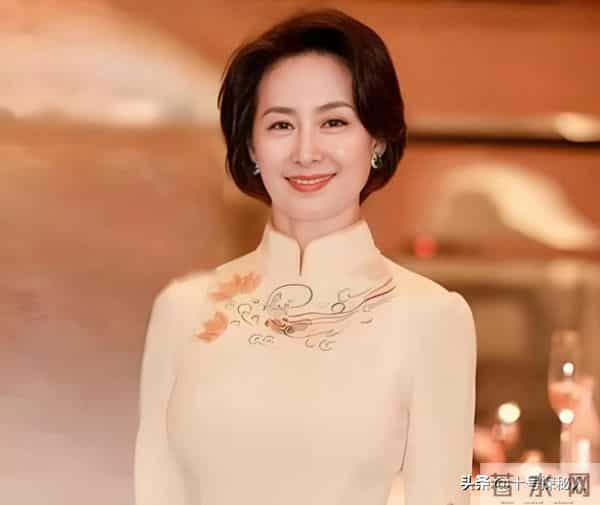 临终将“私生子”托付给何超琼,赌王下的这盘大棋,五年后才看懂