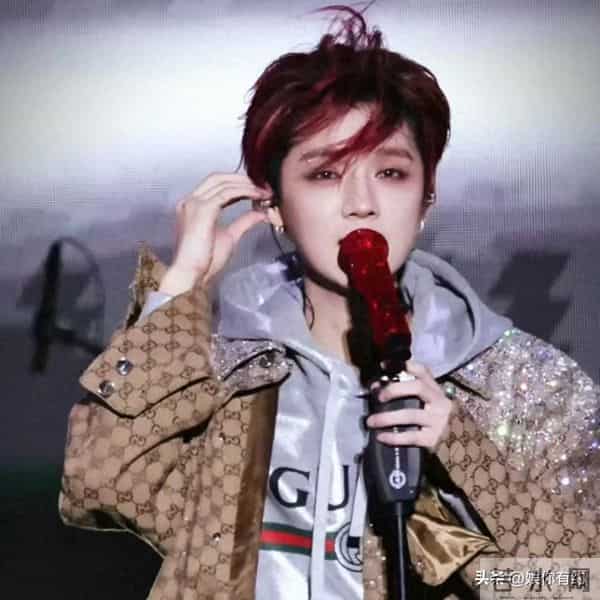 鹿晗"深夜买醉"1年后,再看关晓彤的处境,杨幂的话终于有人信了