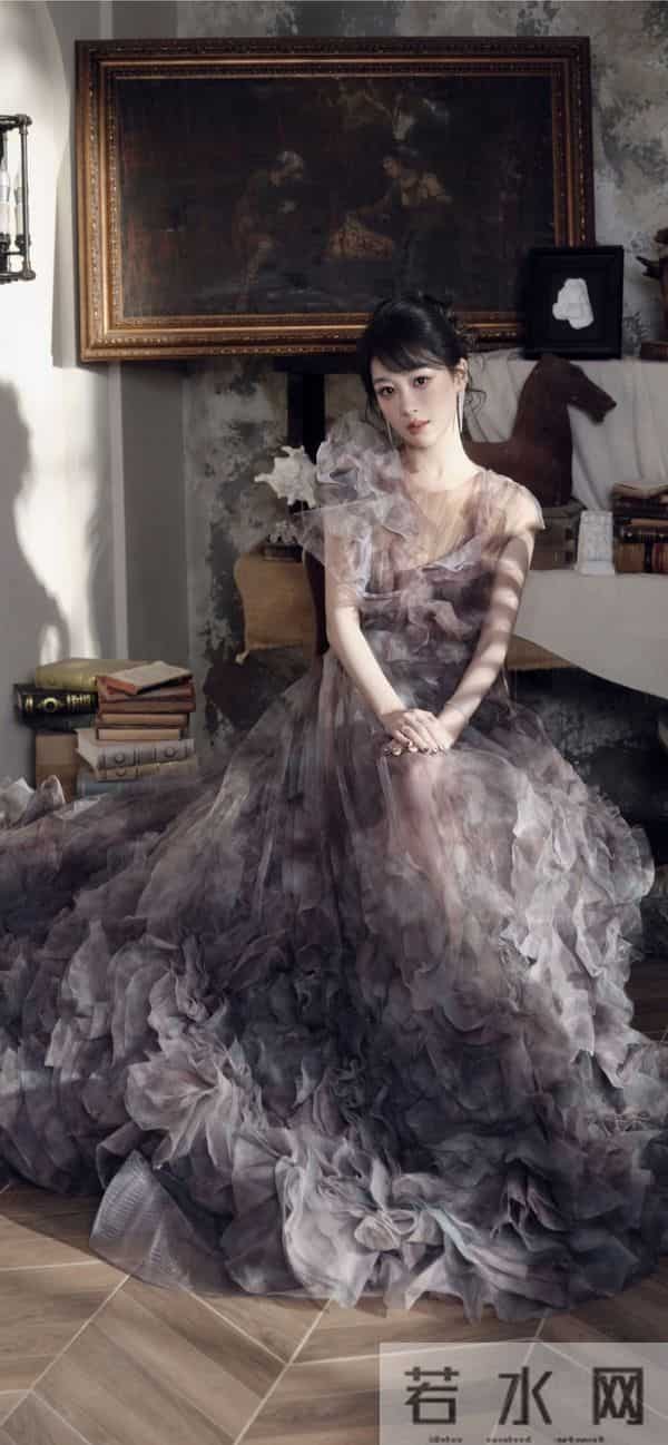 杨紫,薄纱写真,简直美得有点过分了