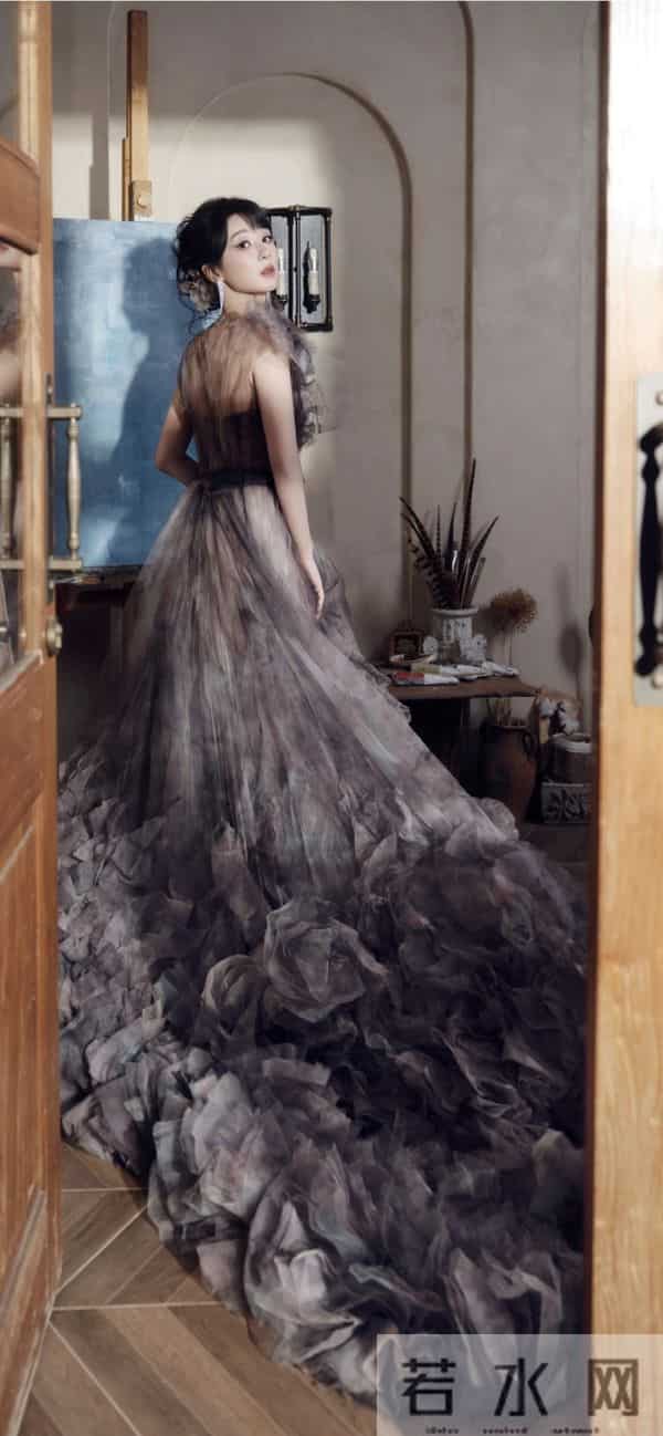 杨紫,薄纱写真,简直美得有点过分了