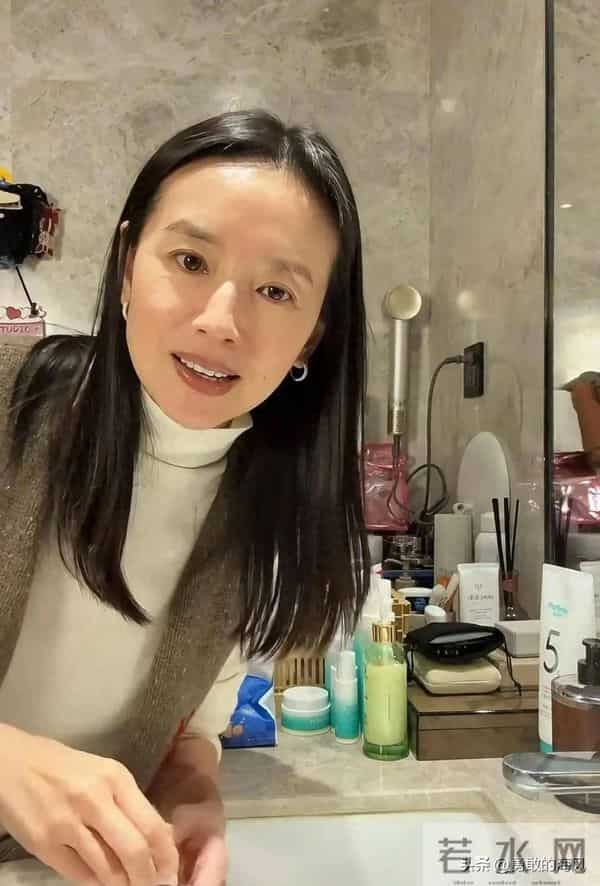 董洁做梦也没想到，前夫潘粤明留给她的16岁儿子，竟成她唯一依靠