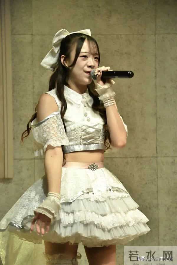 日本超人气偶像被曝偷偷在男士美容院工作，惨遭开除